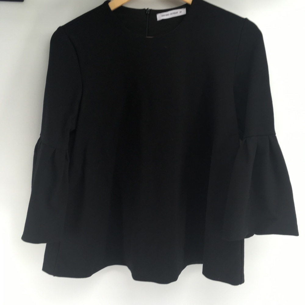 Oxford Sunday | Black Bell Sleeve Top Medium